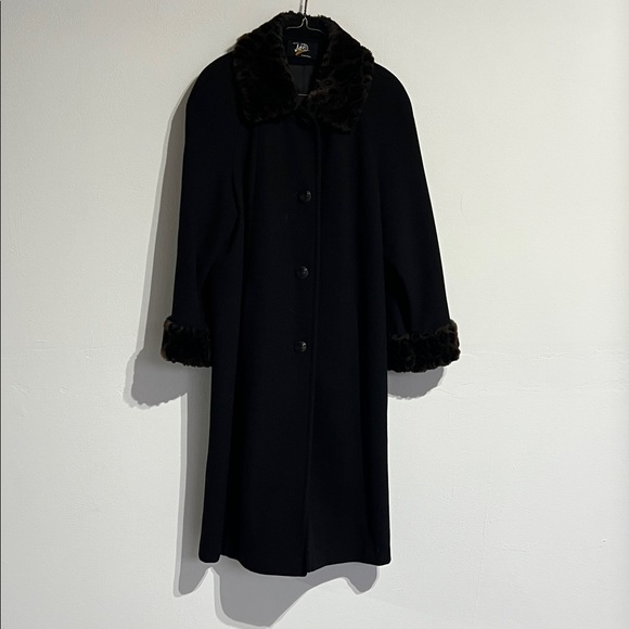 JOD Jackets & Blazers - VINTAGE JOD 100% Wool Black Coat with Faux Fur Trim, made in the USA.